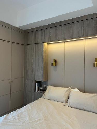 1BR apartment near MRT station — 4-Star Luxury Hotel in Jakarta, Indonesia