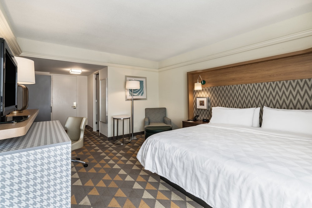 Holiday Inn & Suites Pittsfield Berkshires by IHG - photo 12