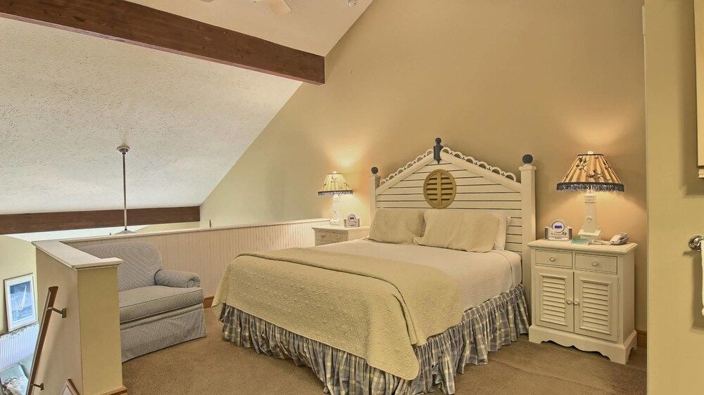 Pointes North Inn - photo 4