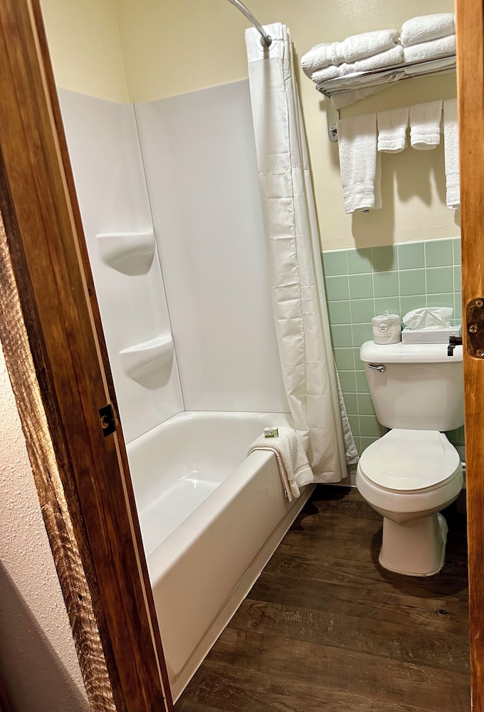 Americas Best Value Inn Wall - photo 71