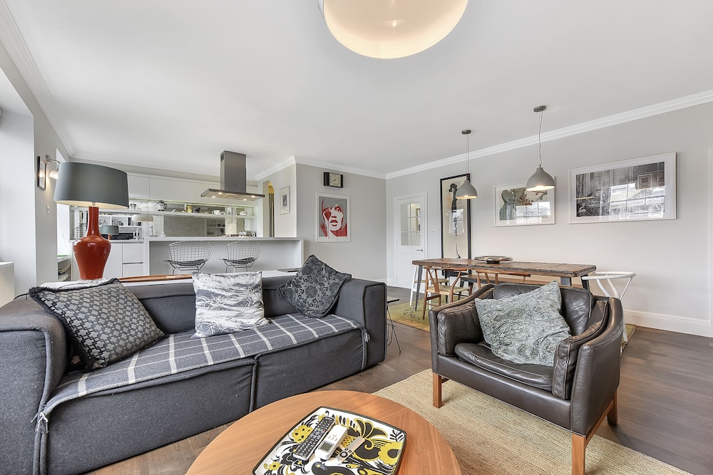 Woodbridge House Apartment — 4-Star Luxury Hotel in London, United Kingdom