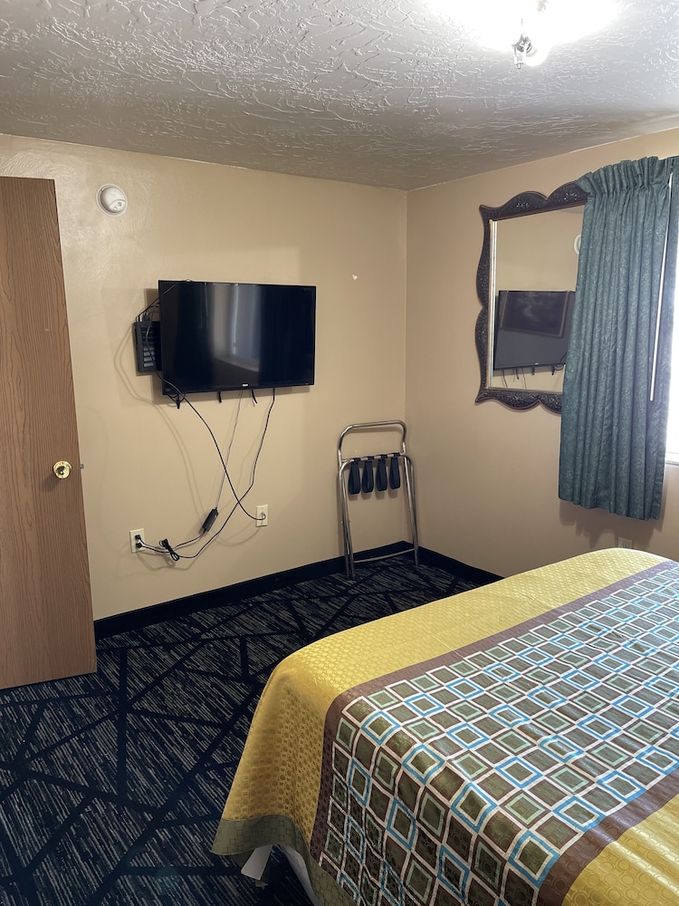Riverton Inn & Suites - photo 4