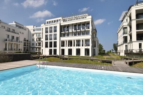 Ferienwohnung Luxus Apartment MeerFreude Sellin — 5-Star Luxury Hotel in Ostseebad Sellin, Germany