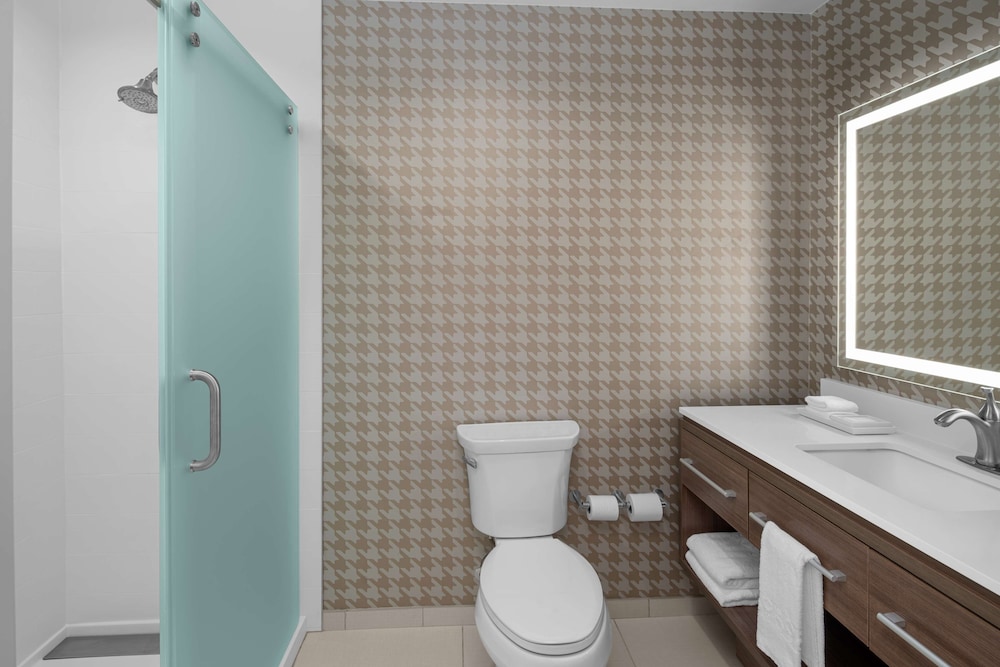 Home2 Suites by Hilton Hobbs - photo 16