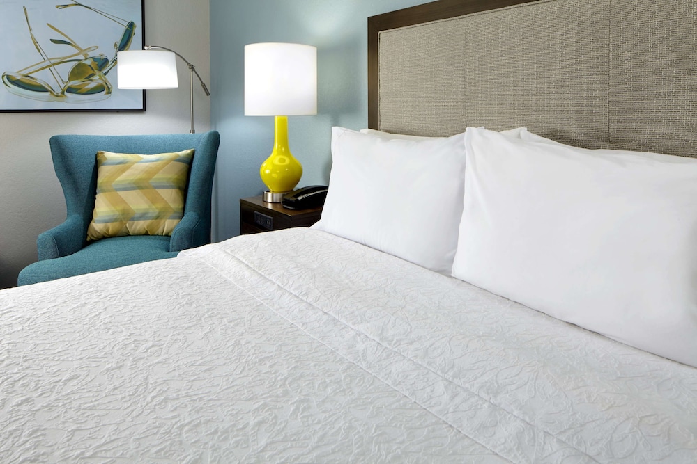Hampton Inn Orlando Near Universal Blv International Dr - photo 11