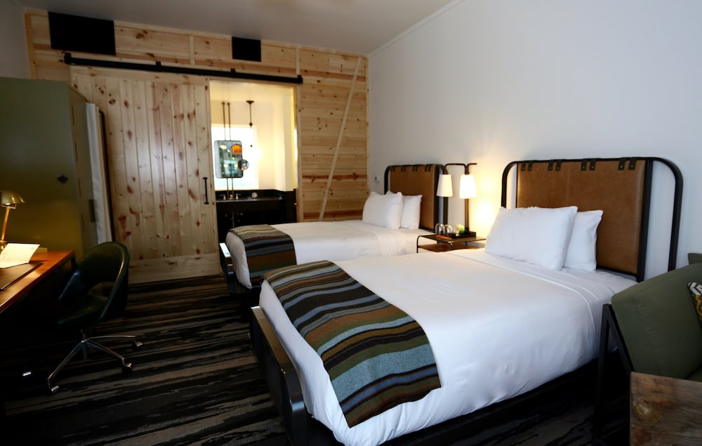 Cavalry Court by Valencia Hotel Collection - photo 9
