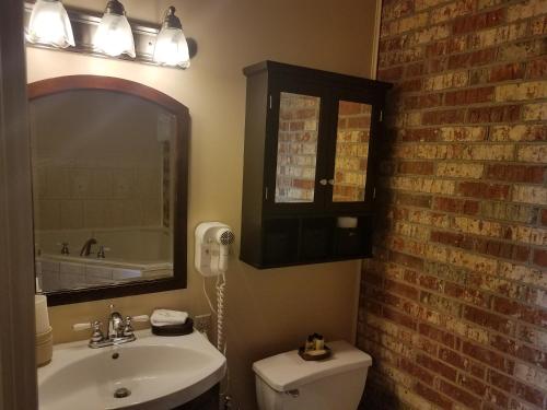 Old Brick Inn - photo 28