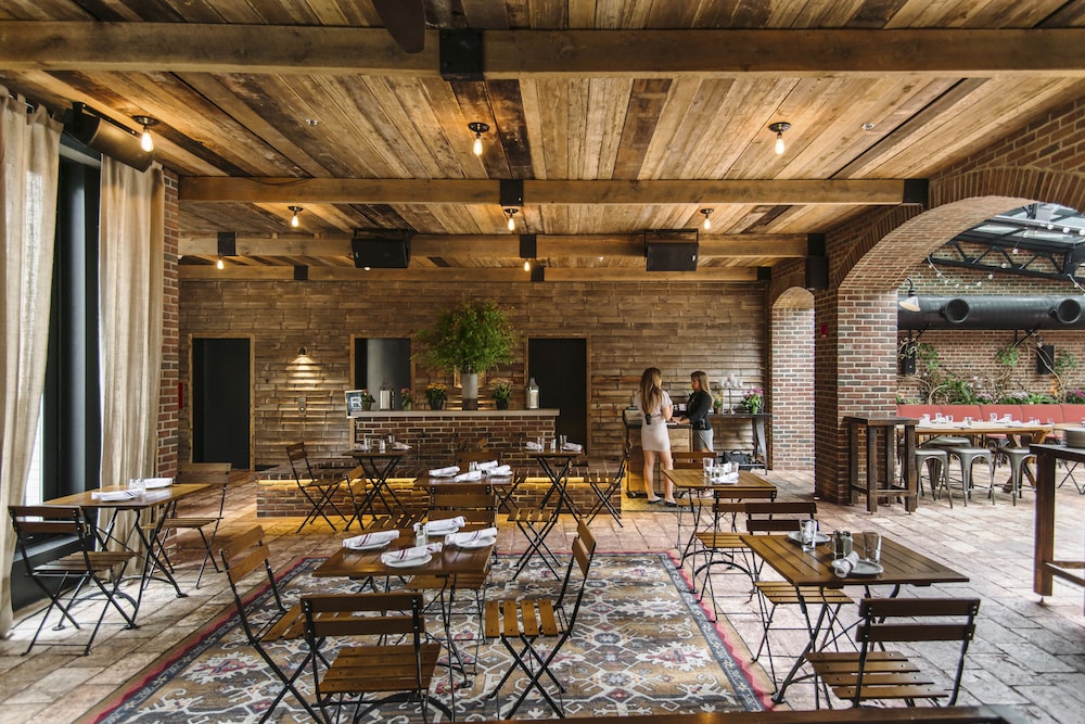 Refinery Hotel - photo 30