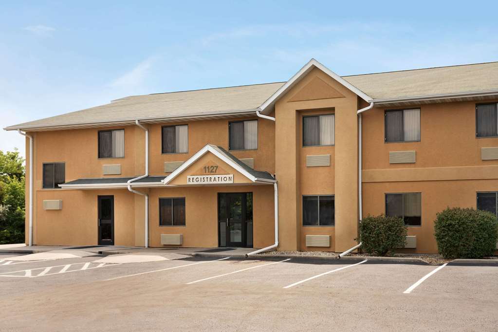 Travelodge by Wyndham Marysville - photo 2