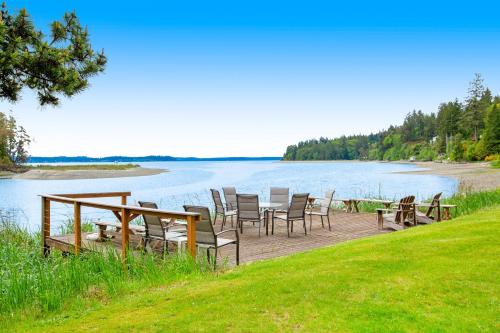 The Glen Cove Sand Spit & Guest Cottage — 4-Star Luxury Hotel in Gig Harbor, United States