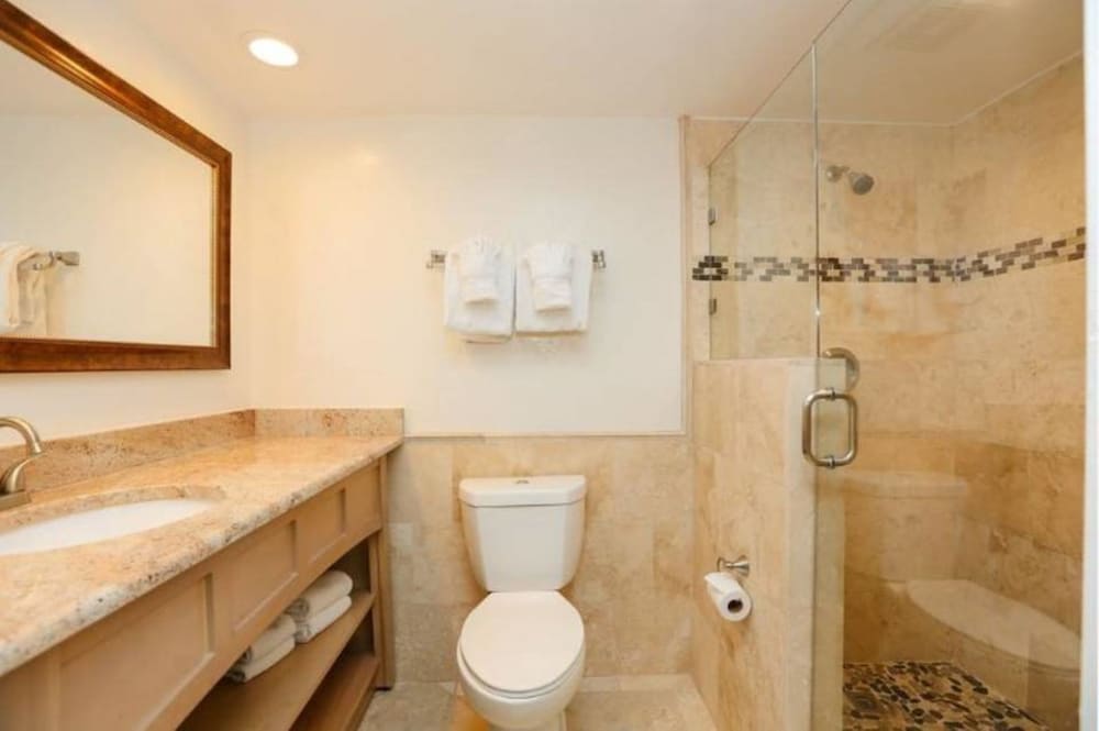 Tween Waters Island Resort & Spa - photo 40