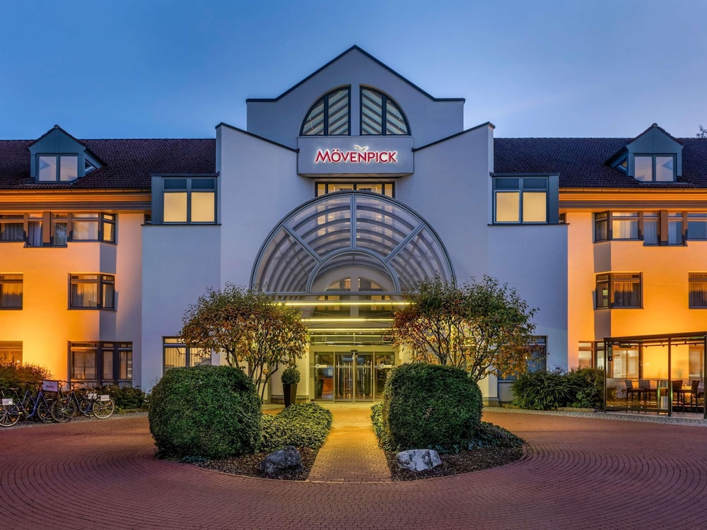 Mövenpick Hotel München Airport — 4-Star Luxury Hotel in Hallbergmoos, Germany