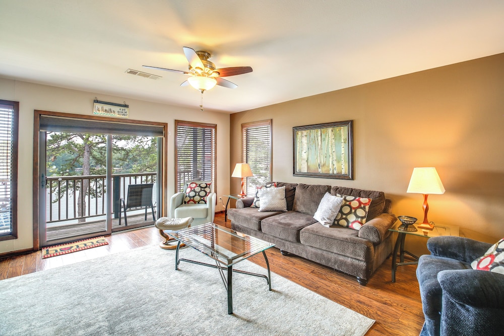 5 Mi to Casino: Waterfront Condo in Hot Springs - photo 5