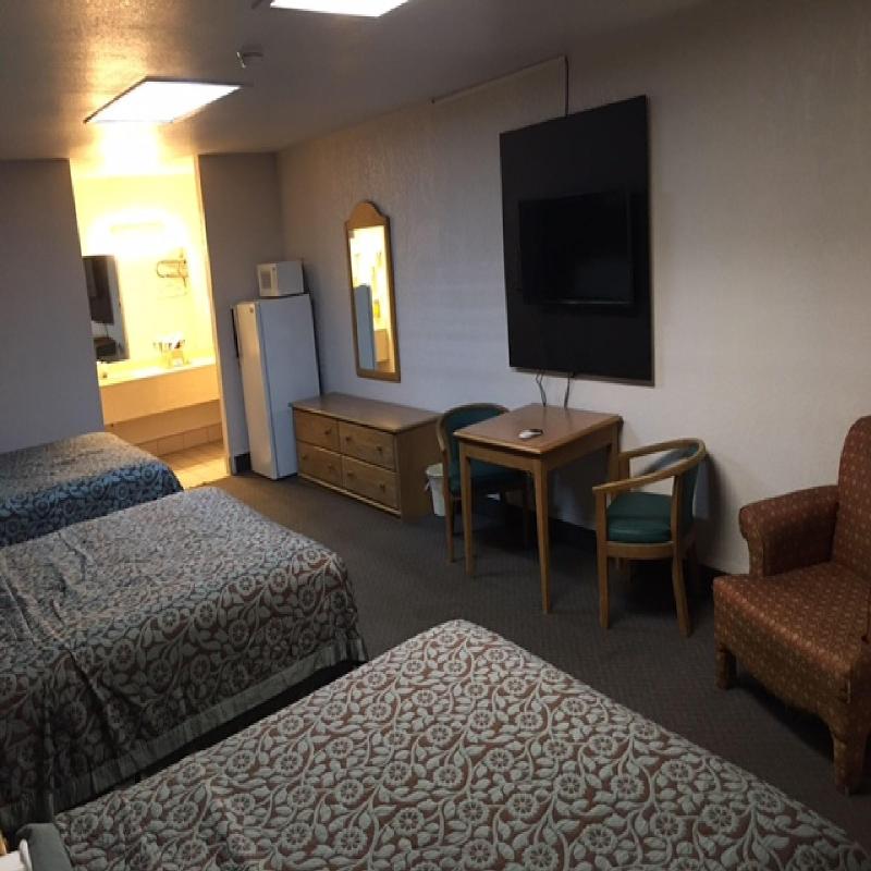 Executive Inn Hebbronville - photo 16