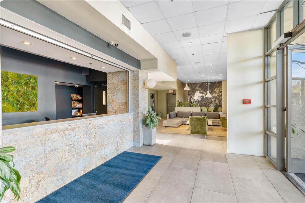 Uptown Inn by Vantaggio Limited Service Apart Hotel - photo 6