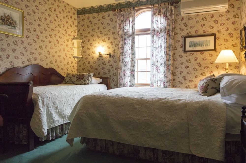 The Washington Irving Inn - photo 13