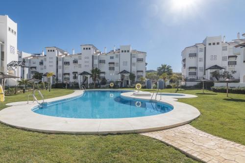 2197 Superb 2bedrooms in residence with pool — 4-Star Luxury Hotel in Manilva, Spain