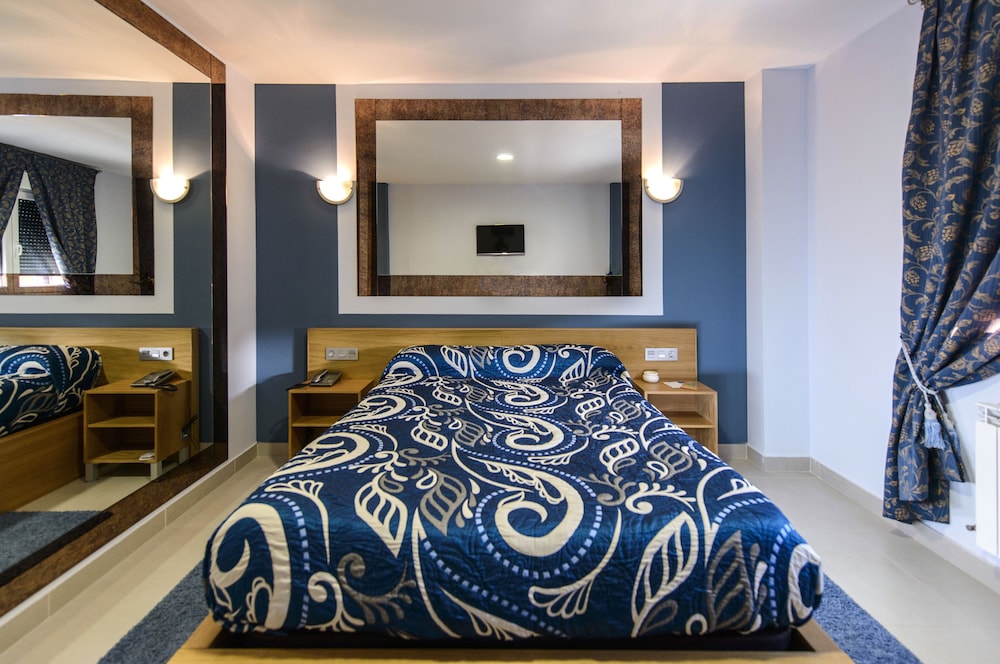 Motel Cancún Avilés in Luanco, Spain