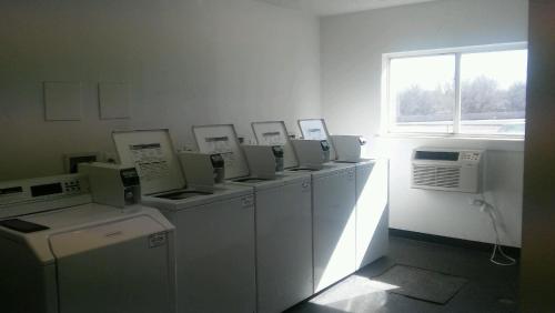 InTown Suites Extended Stay Denver CO Englewood - photo 15