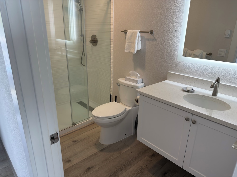 West Beach Suites - photo 107
