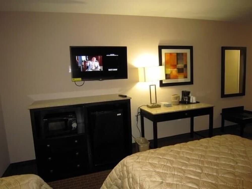 Red Carpet Inn And Suites Monmouth Jtc - photo 14