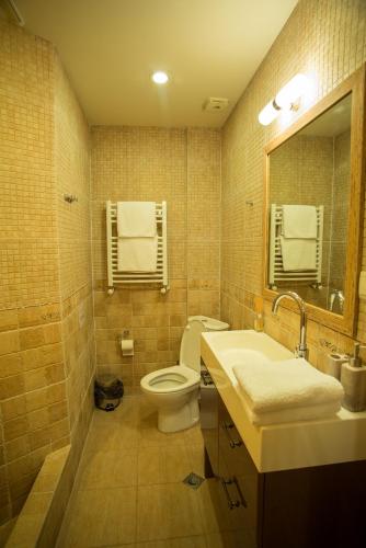 Ateshgah Residence
