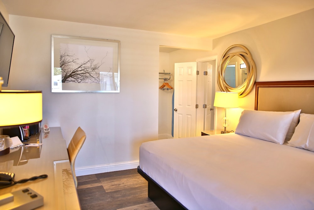 Travelodge by Wyndham Crescent City - photo 6