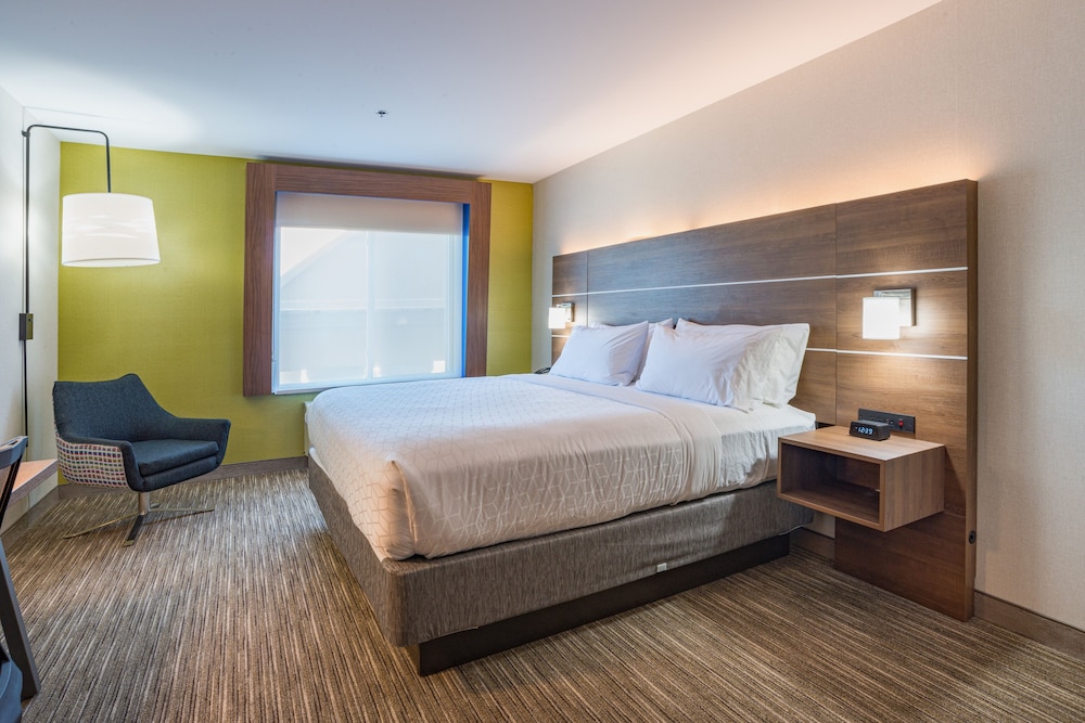 Holiday Inn Express Hotel & Suites Swansea by IHG - photo 12