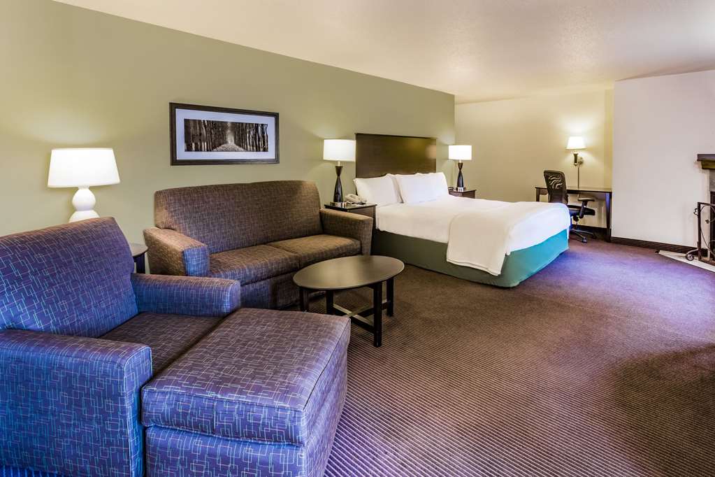 AmericInn by Wyndham Hampton - photo 11