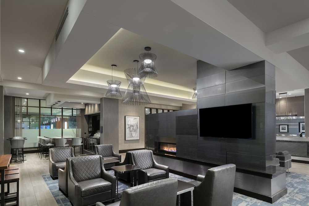 Hampton Inn & Suites Portsmouth Downtown - photo 2