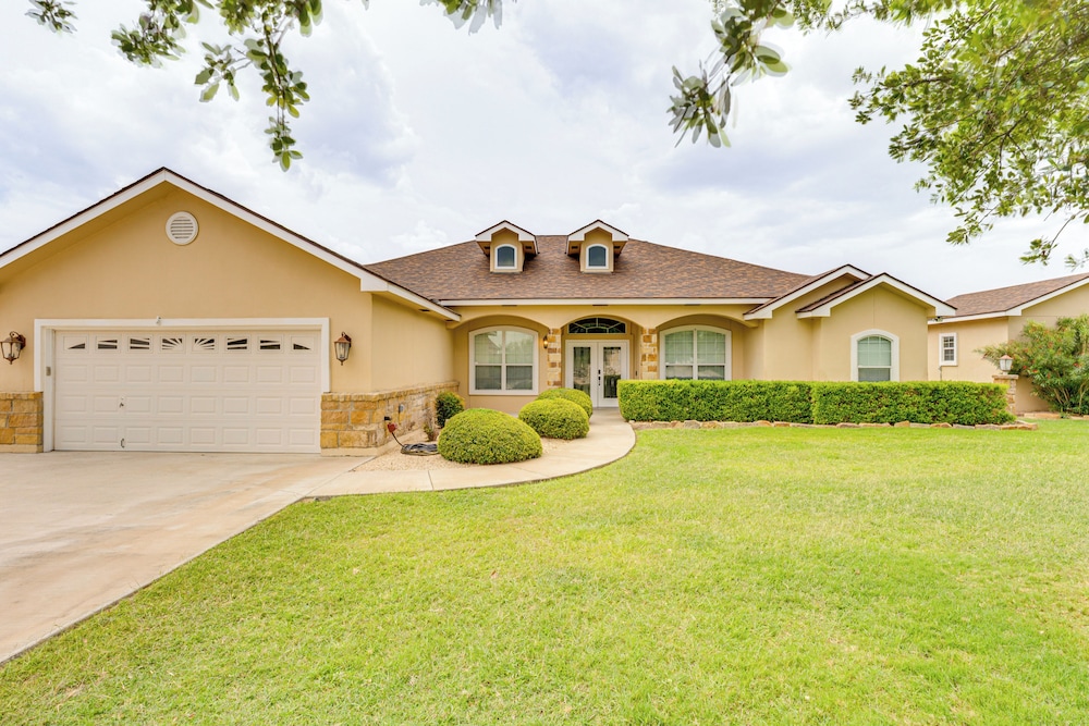 1 Mi From Lake: Pet friendly Del Rio Gem — hotel in Del Rio