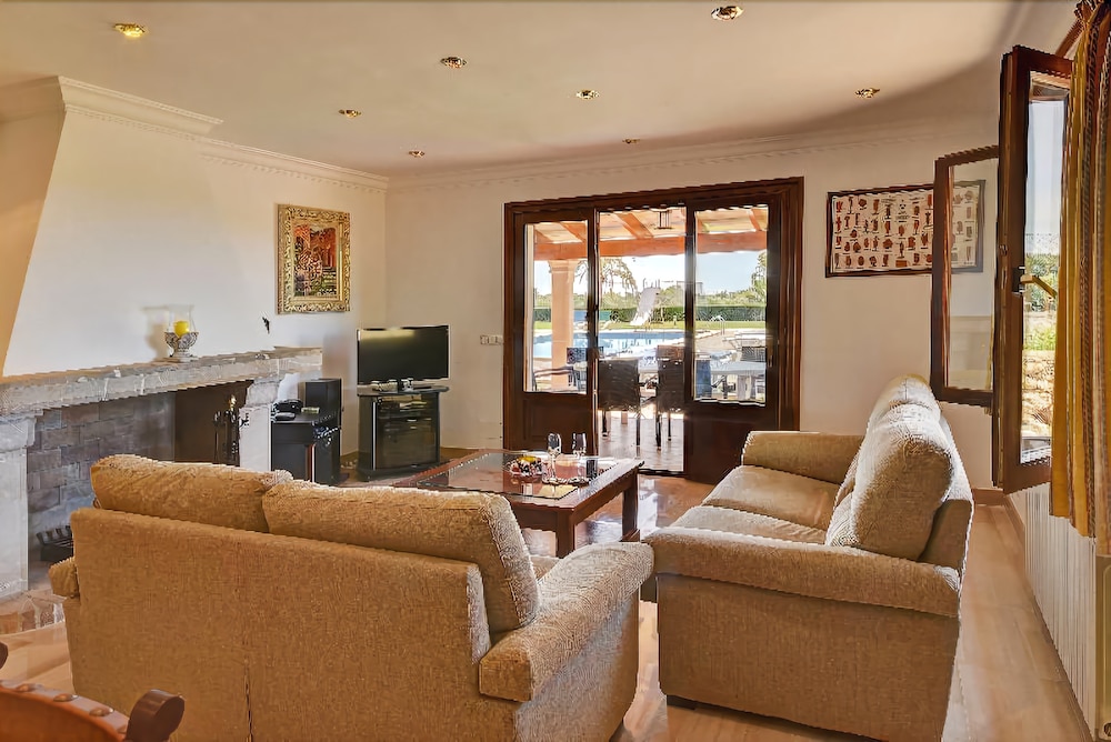 Finca Sivina Sanau — 4-Star Luxury Hotel in Felanitx, Spain