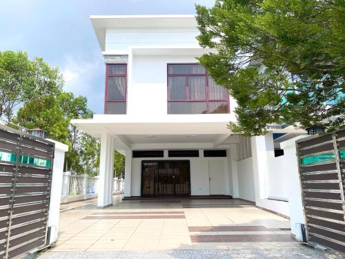5BR5B in Skudai 15mins to UTM&Sutera 7 16pax WiFi — 4-Star Luxury Hotel in Skudai, Malaysia