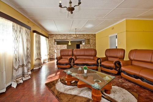 Macum Haven Florida Park Pool Netflix in Roodepoort, South Africa