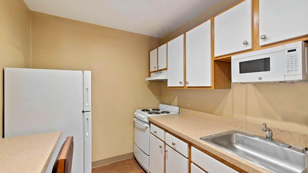 Studio 6 Suites Charlotte NC Tyvola Rd Executive Park - photo 41