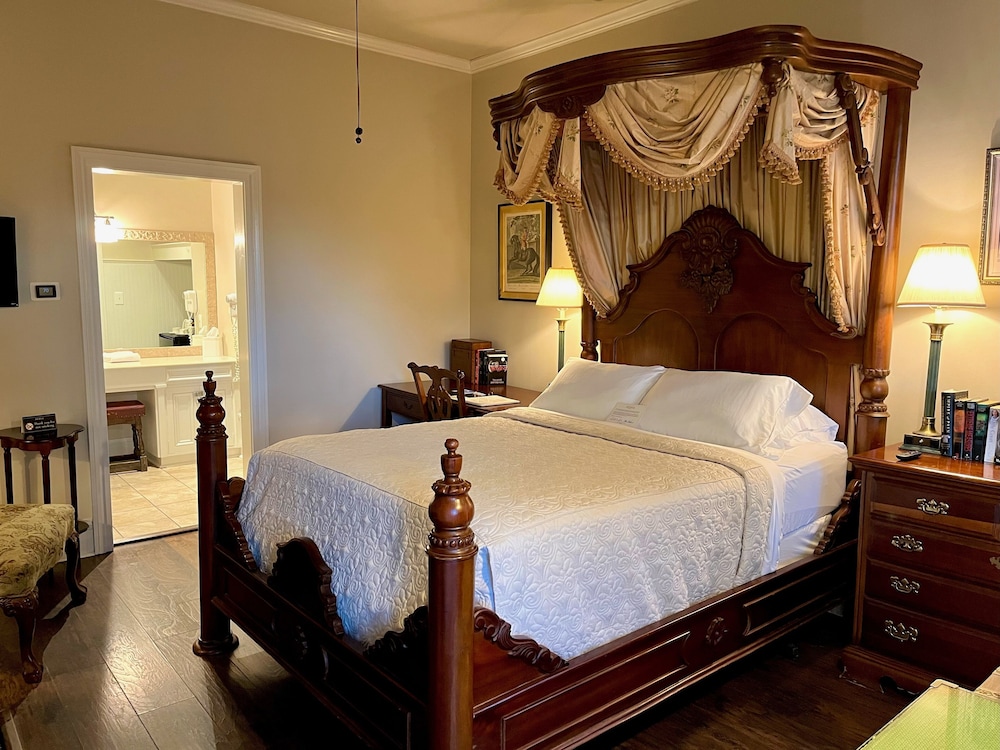 Anchuca Historic Mansion & Inn - photo 58