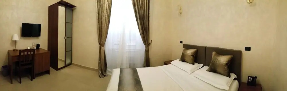 Joyful Guest House — 4-Star Luxury Hotel in Rome, Italy