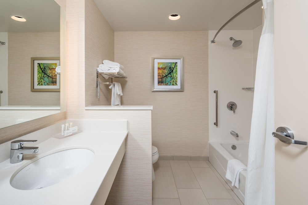 Fairfield by Marriott Inn & Suites Plymouth White Mountains - photo 22