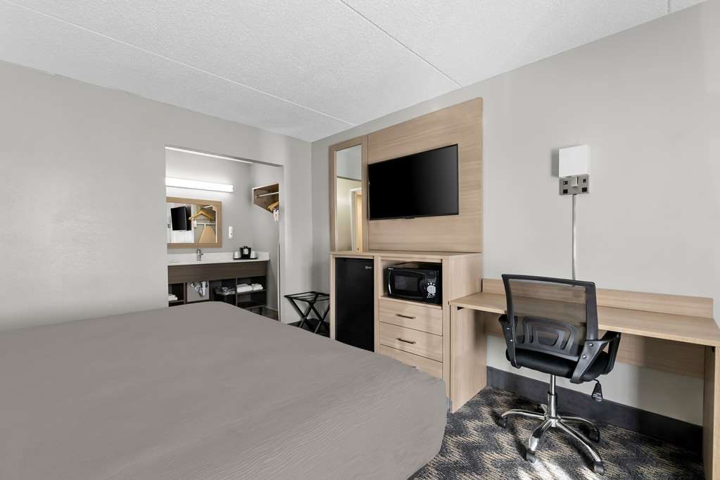 Quality Inn Nashville Opryland Area - photo 16