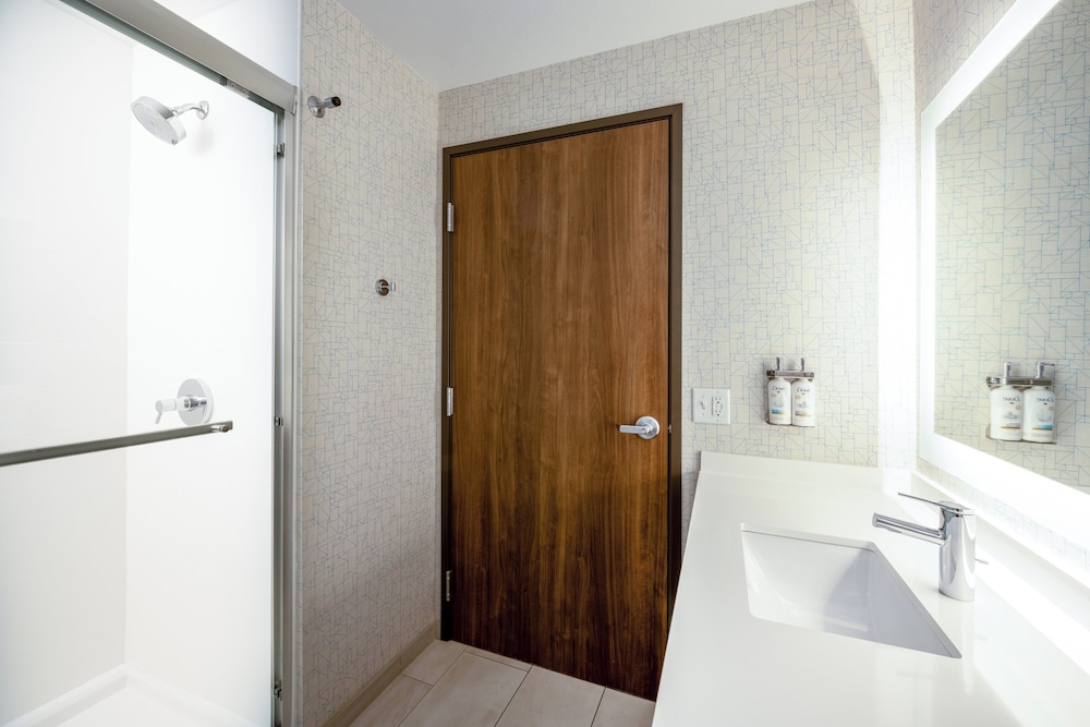 Holiday Inn Express & Suites Gilbert Mesa Gateway Airport by IHG - photo 20