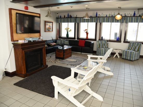 Fire Island Hotel - photo 4