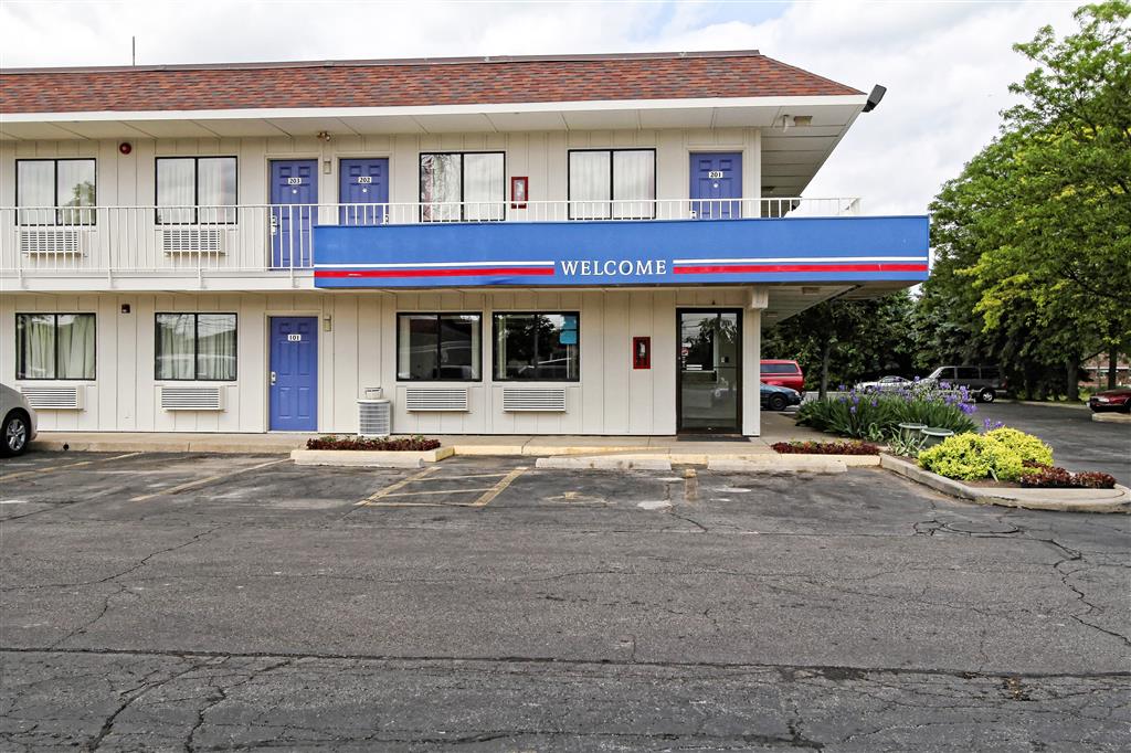 Motel 6 Amherst OH Cleveland West Lorain - photo 2