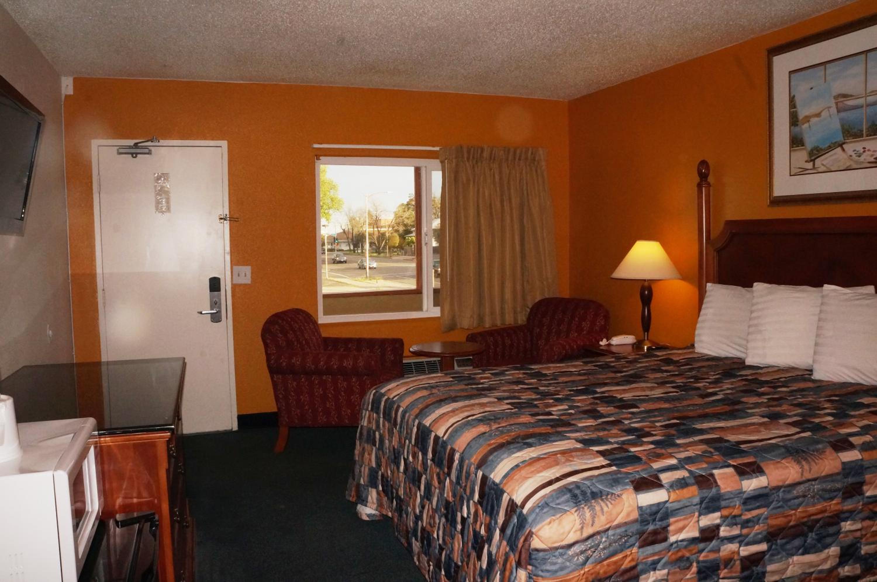 Classic Inn Red Bluff - photo 19