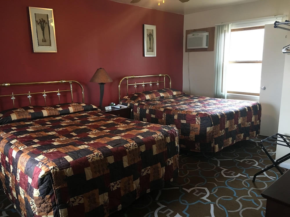 Hilltop Motel - photo 21