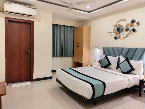 SoonStay Hotel Konark Inn - last minute hotel in Indore
