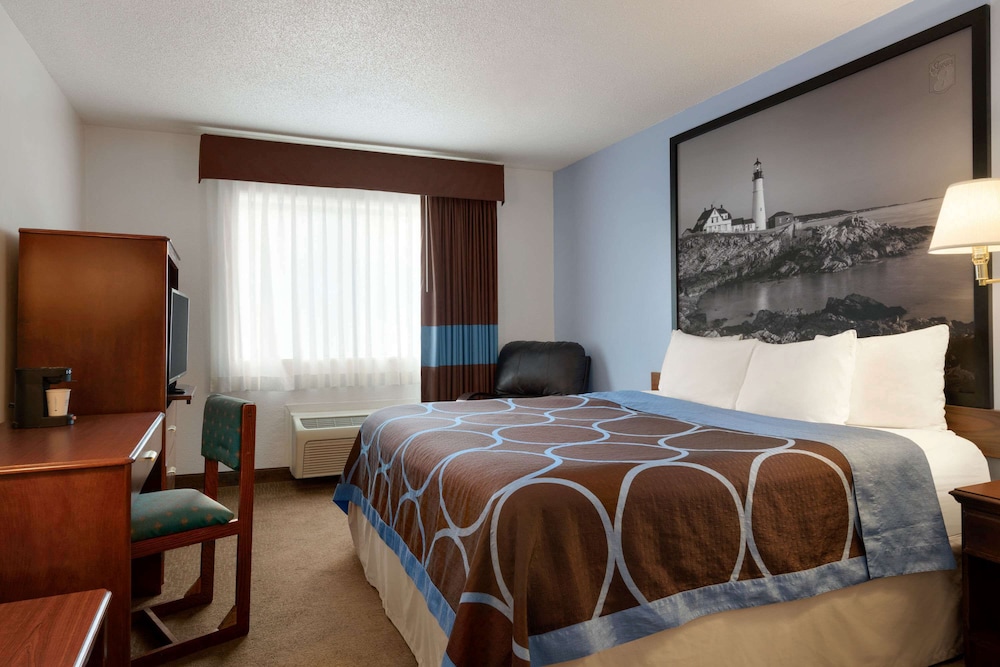 Super 8 by Wyndham Portland ME - photo 8