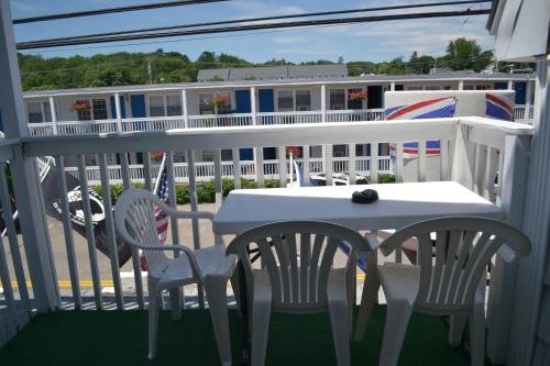 The New Oceanic Inn - photo 7