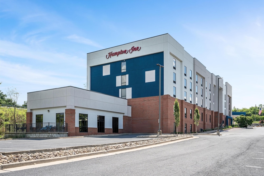 Hampton Inn Front Royal - photo 2