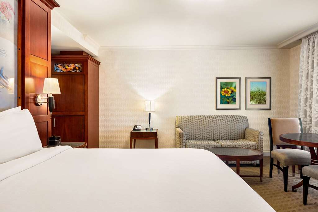 Viana Hotel and Spa Trademark Collection by Wyndham - photo 20