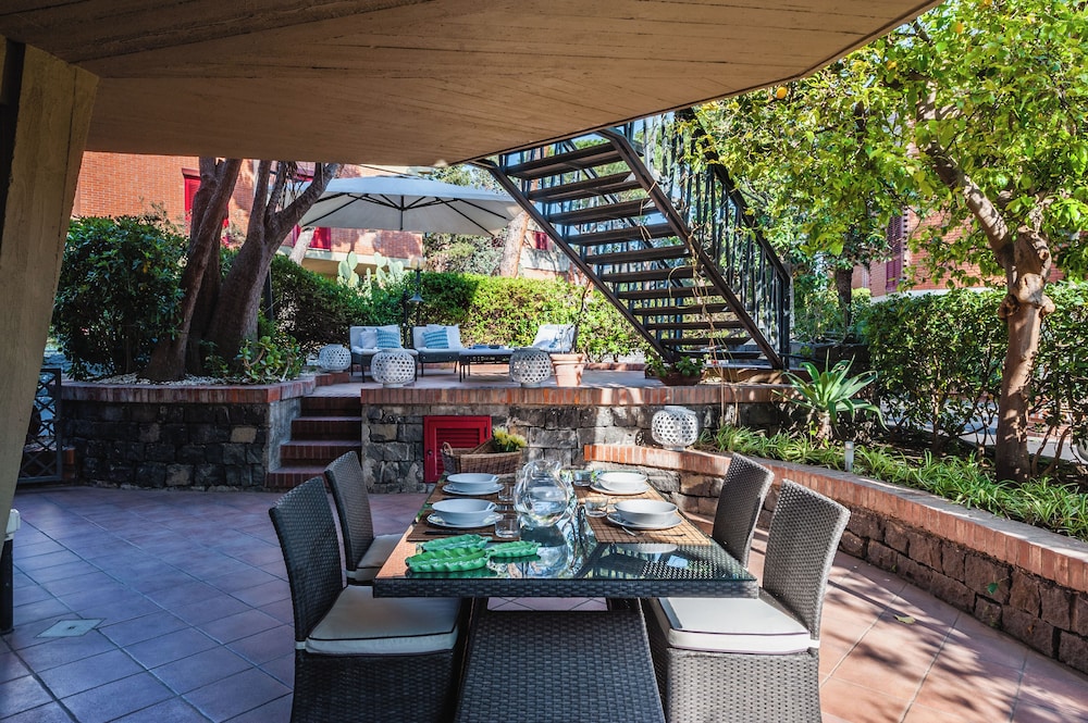 Casa Magnolia by Wonderful Italy — 4-Star Luxury Hotel in Aci Castello, Italy